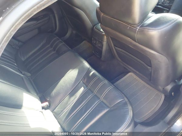 2016 CHRYSLER 300 S — I8