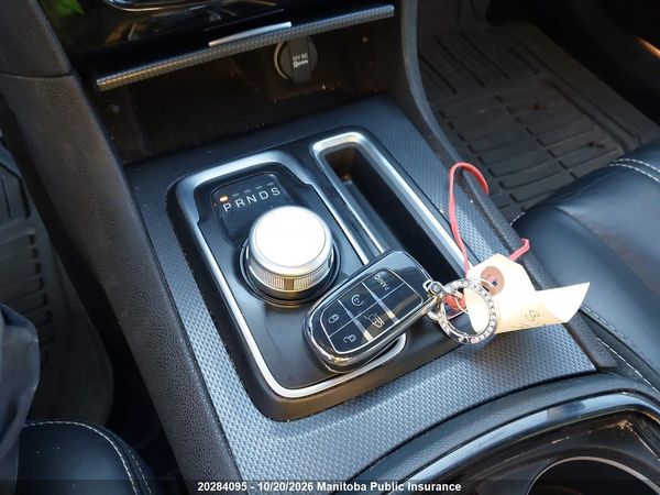 2016 CHRYSLER 300 S — I11