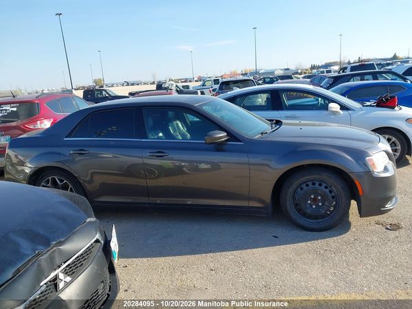 2016 CHRYSLER 300 S — I14