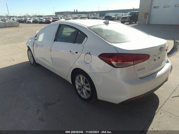 2017 KIA FORTE LX