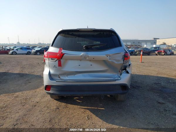 2018 TOYOTA HIGHLANDER LE/LE PLUS