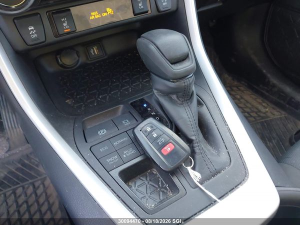 2024 TOYOTA RAV4 XLE/XLE PREMIUM