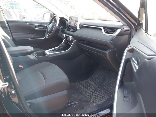 2024 TOYOTA RAV4 XLE/XLE PREMIUM