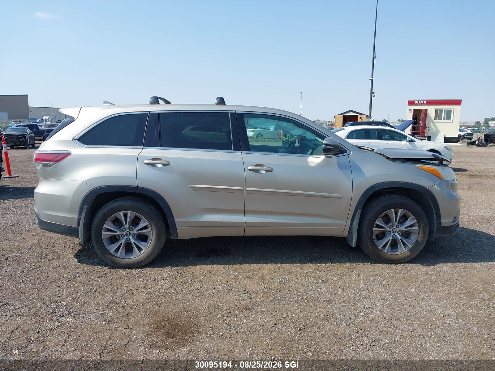 2016 TOYOTA HIGHLANDER LE/LE PLUS
