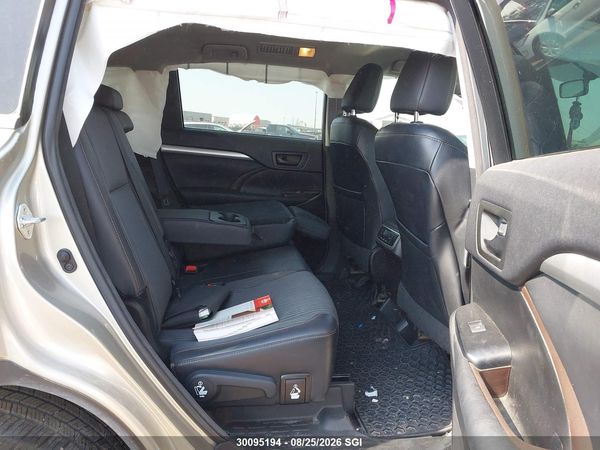 2016 TOYOTA HIGHLANDER LE/LE PLUS