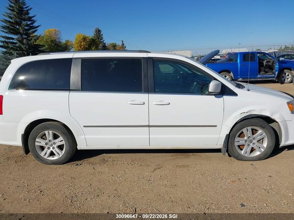 2016 DODGE GRAND CARAVAN CREW — I13