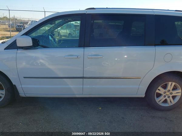 2016 DODGE GRAND CARAVAN CREW — I14