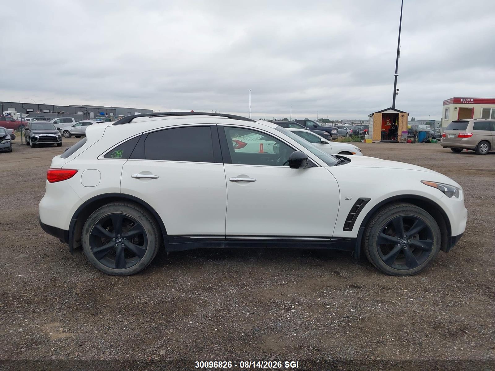 2017 INFINITI QX70