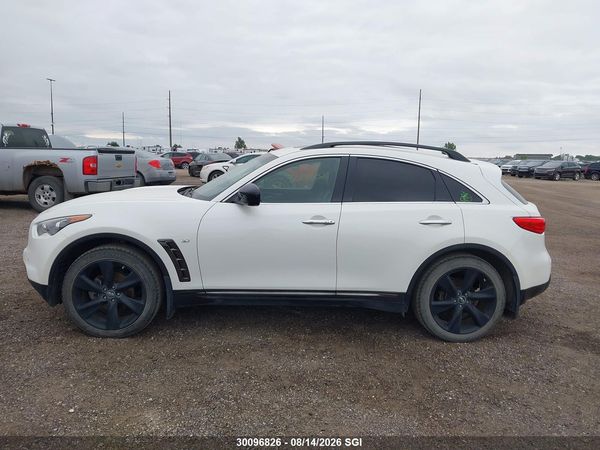 2017 INFINITI QX70