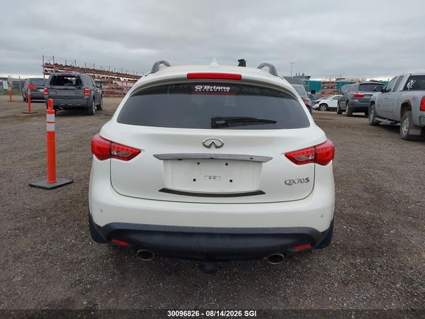 2017 INFINITI QX70