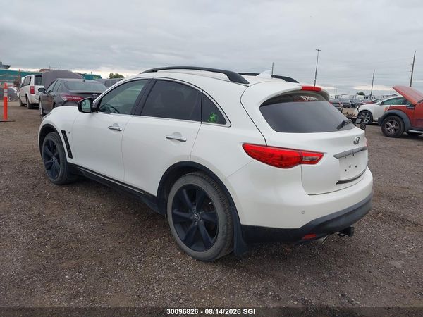 2017 INFINITI QX70