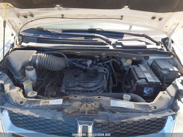 2013 DODGE GRAND CARAVAN SE — I10
