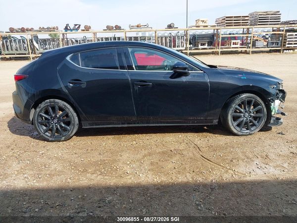 2023 MAZDA 3 PREMIUM