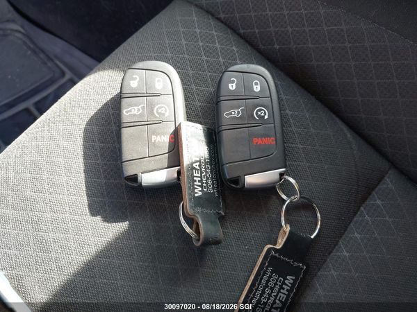 2021 JEEP GRAND CHEROKEE LAREDO