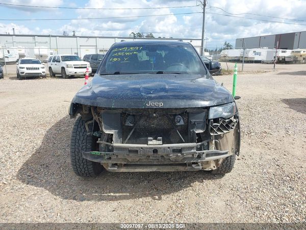 2017 JEEP GRAND CHEROKEE LAREDO — I12