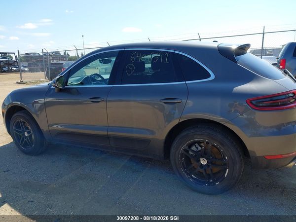 2015 PORSCHE MACAN S
