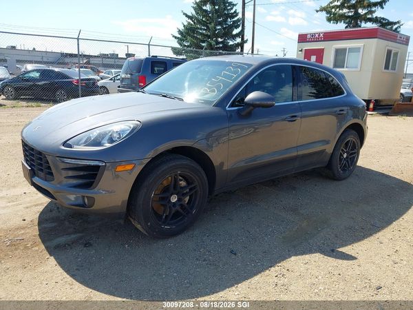 2015 PORSCHE MACAN S