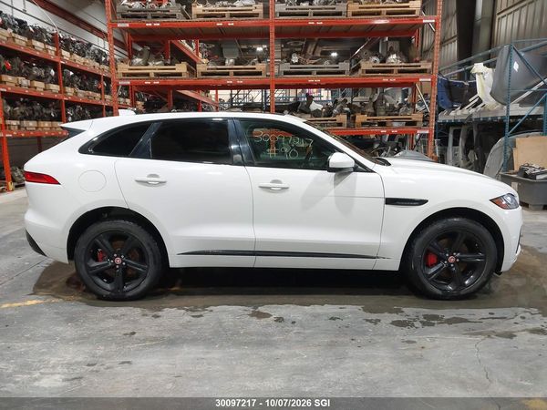 2017 JAGUAR F-PACE S — I13