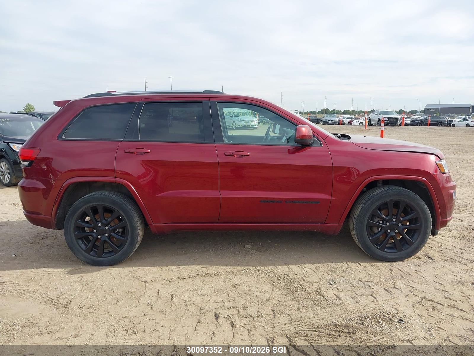 2020 JEEP GRAND CHEROKEE LAREDO