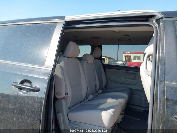 2017 KIA SEDONA LX