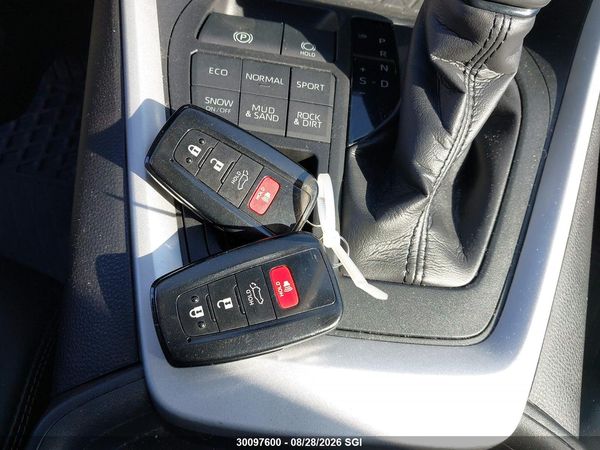 2020 TOYOTA RAV4 XLE/XLE PREMIUM