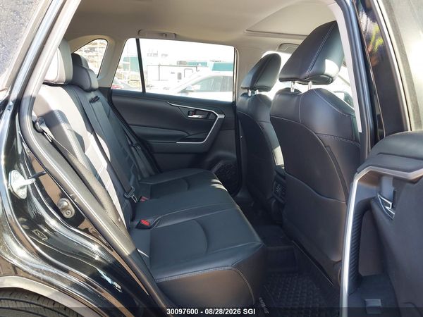 2020 TOYOTA RAV4 XLE/XLE PREMIUM