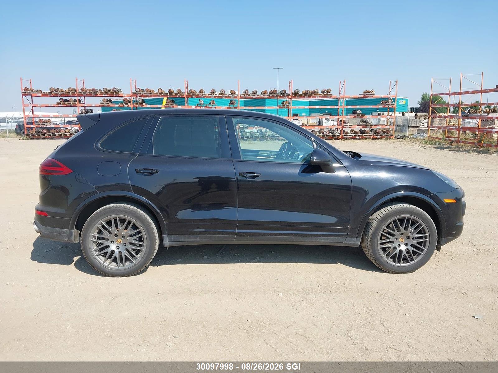 2017 PORSCHE CAYENNE
