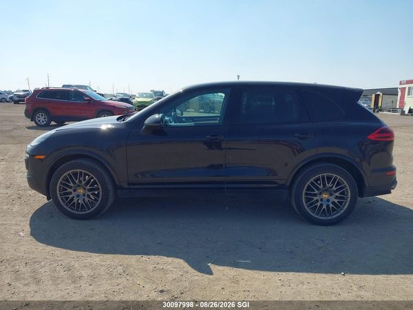 2017 PORSCHE CAYENNE