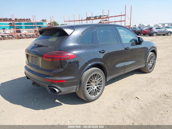 2017 PORSCHE CAYENNE