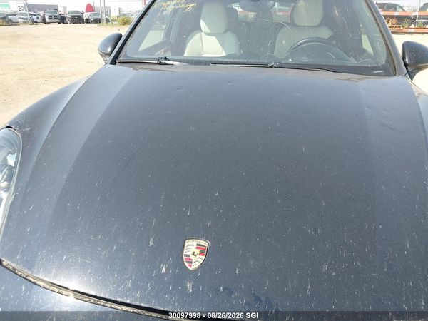 2017 PORSCHE CAYENNE