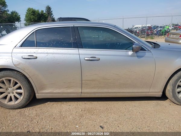 2013 CHRYSLER 300 Base/Limited