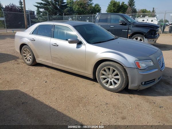 2013 CHRYSLER 300 Base/Limited