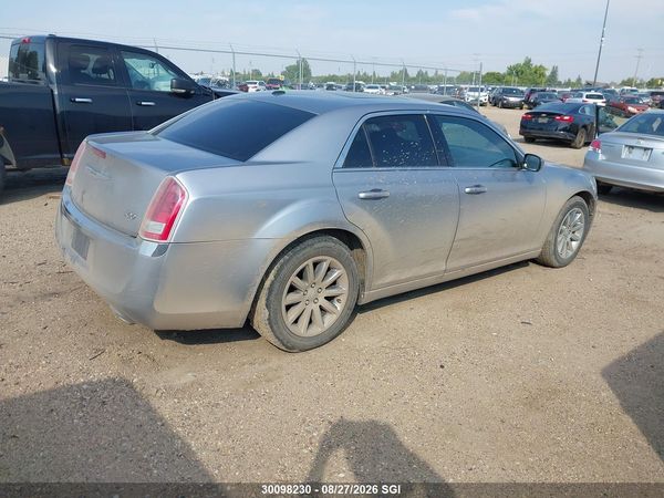 2013 CHRYSLER 300 Base/Limited