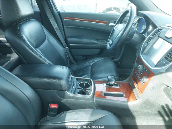 2013 CHRYSLER 300 Base/Limited