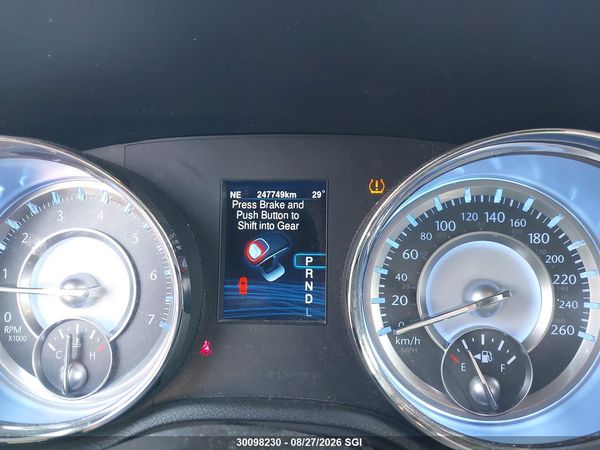2013 CHRYSLER 300 Base/Limited