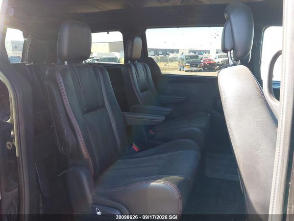 2017 DODGE GRAND CARAVAN GT — I8
