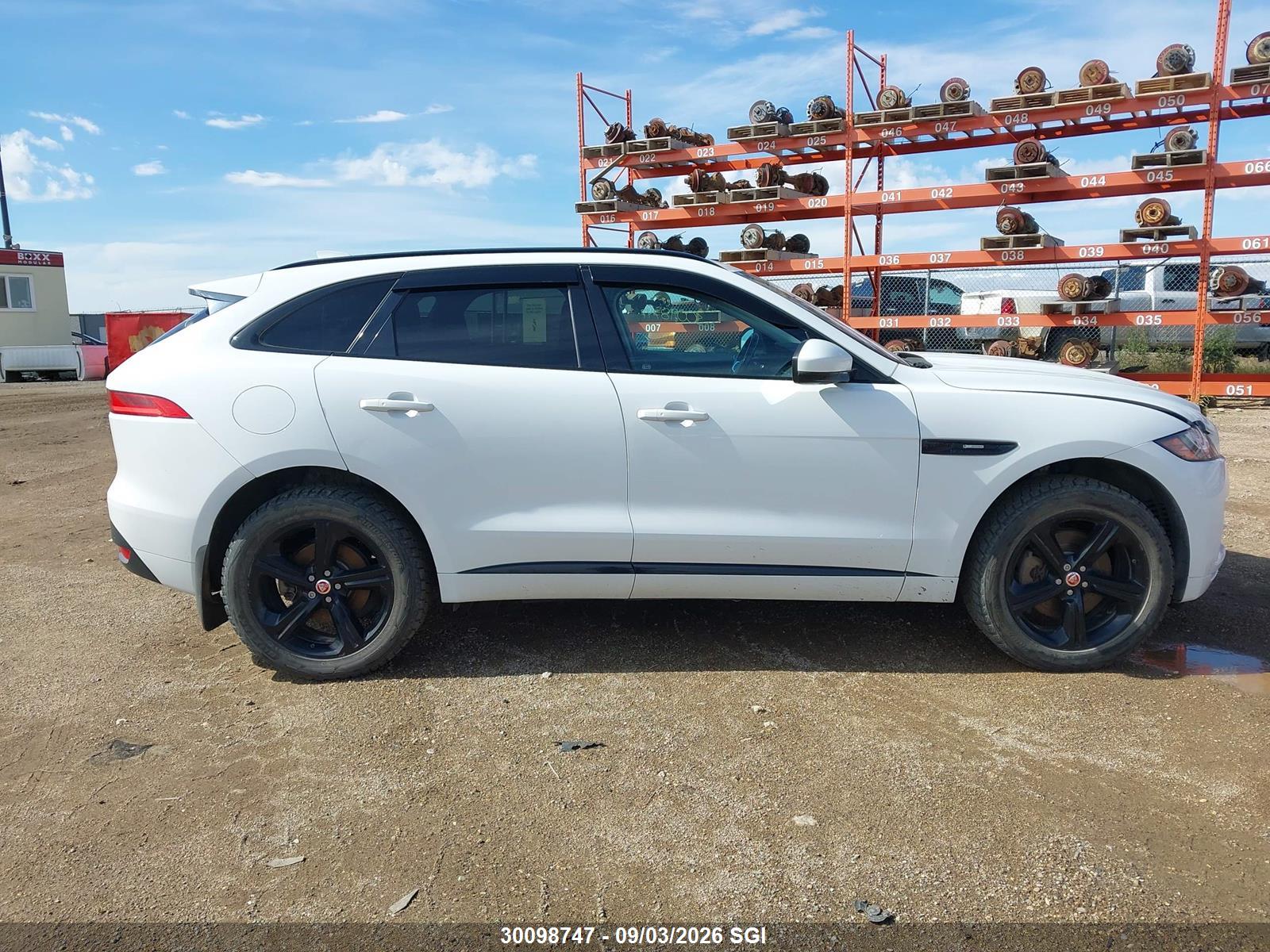 2017 JAGUAR F-PACE R - SPORT