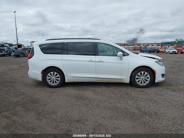 2017 CHRYSLER PACIFICA TOURING L
