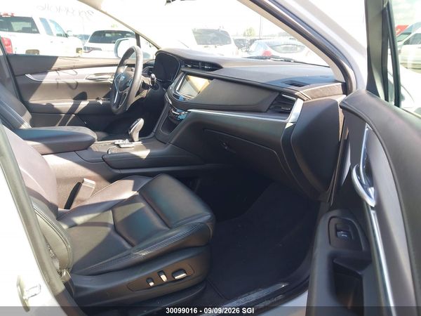 2017 CADILLAC XT5 LUXURY