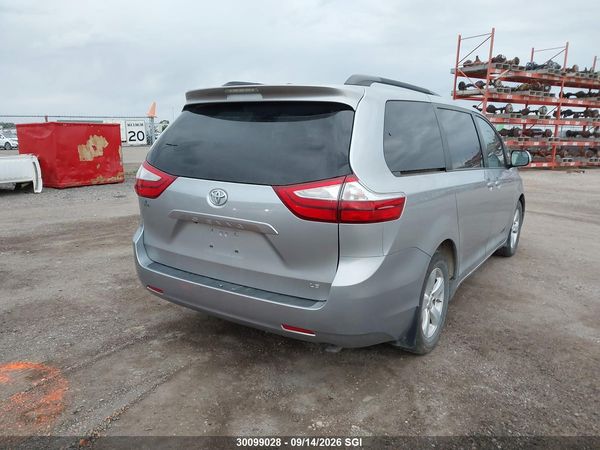 2015 TOYOTA SIENNA LE