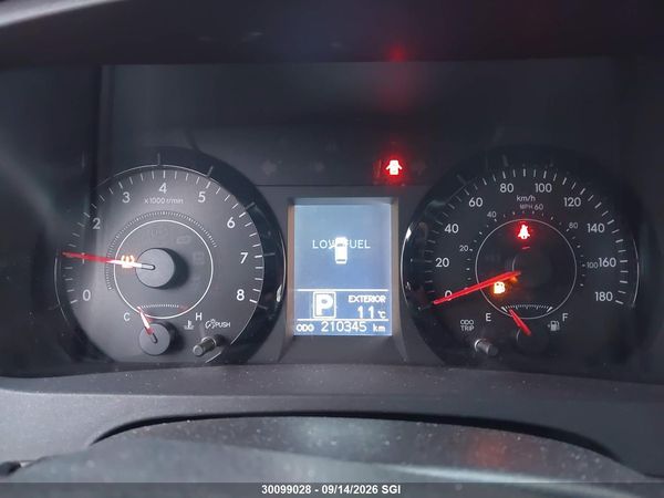 2015 TOYOTA SIENNA LE