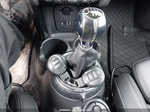 2016 MINI COOPER S