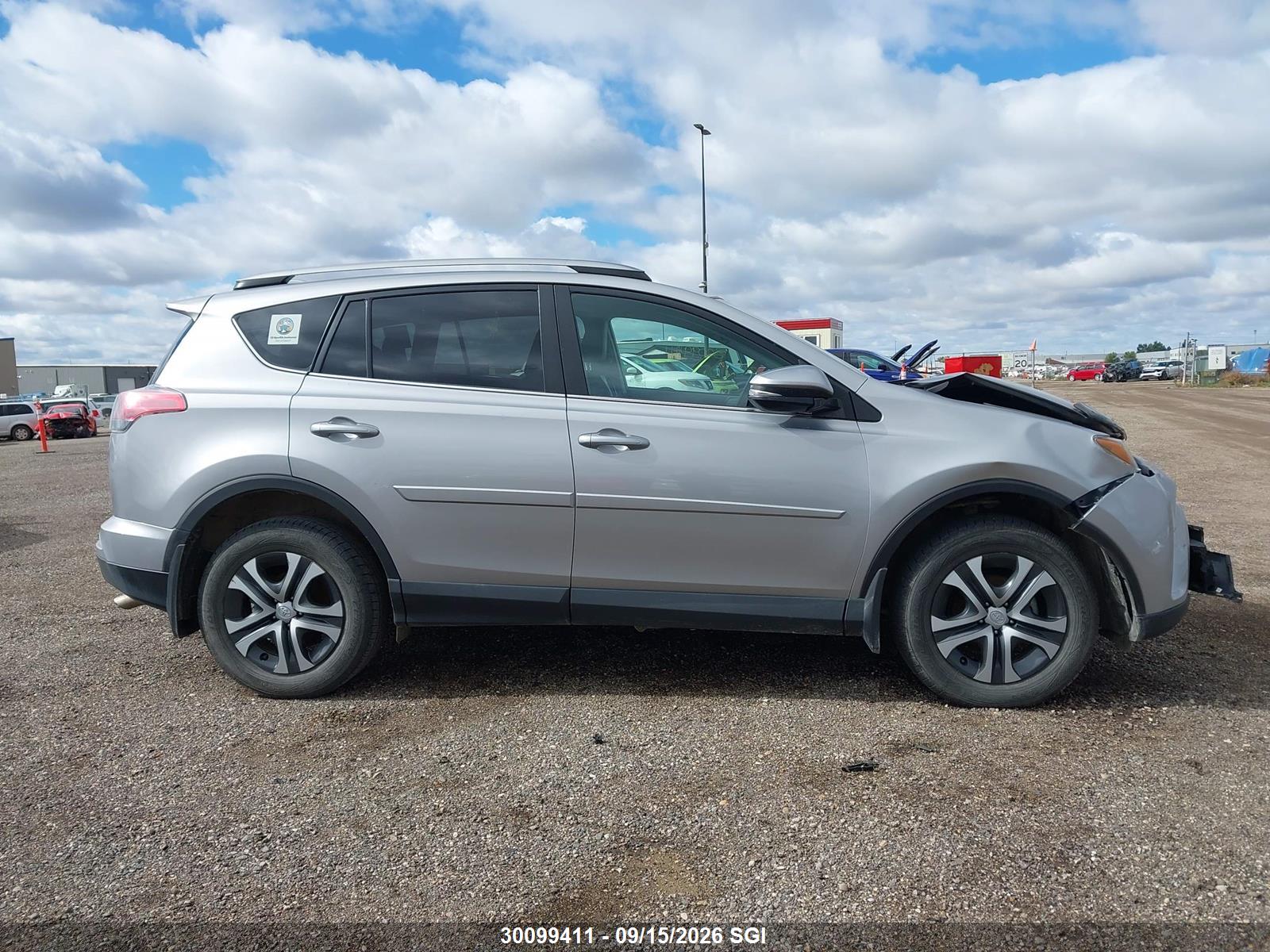 2017 TOYOTA RAV4 LE