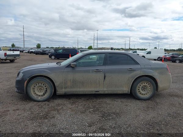 2019 CHRYSLER 300 S — I14