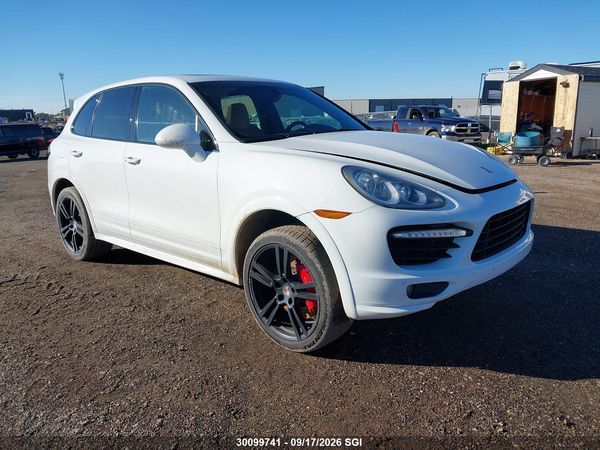 2013 PORSCHE CAYENNE TURBO — I1