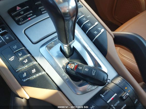 2013 PORSCHE CAYENNE TURBO — I11