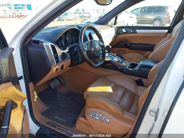 2013 PORSCHE CAYENNE TURBO — I19