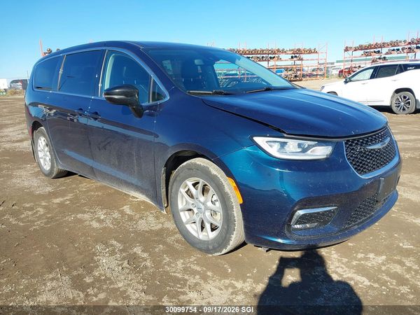 2024 CHRYSLER PACIFICA TOURING L — I1