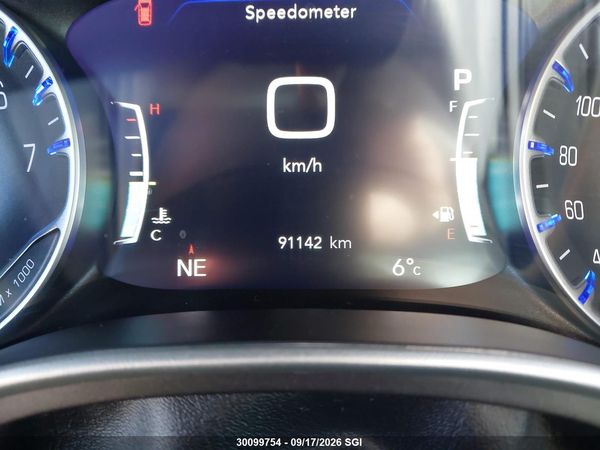 2024 CHRYSLER PACIFICA TOURING L — I16