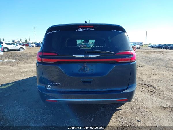 2024 CHRYSLER PACIFICA TOURING L — I17